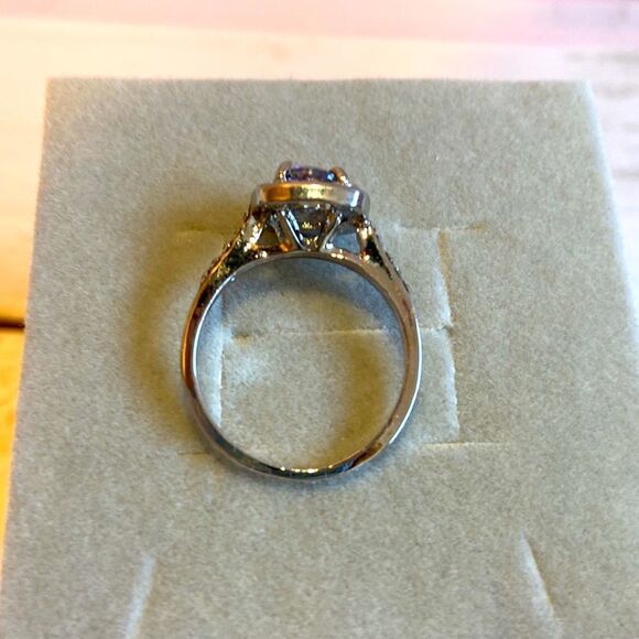 Silver White Stone Ring Silver Plated - Picture 4 of 4
